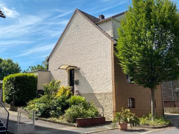 Freistehendes Einfamilienhaus mit Garten