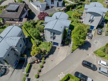 Freistehendes Einfamilienhaus mit Gartenoase