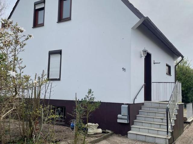 Freistehendes Einfamilienhaus mit großem Garten in Mahndorf