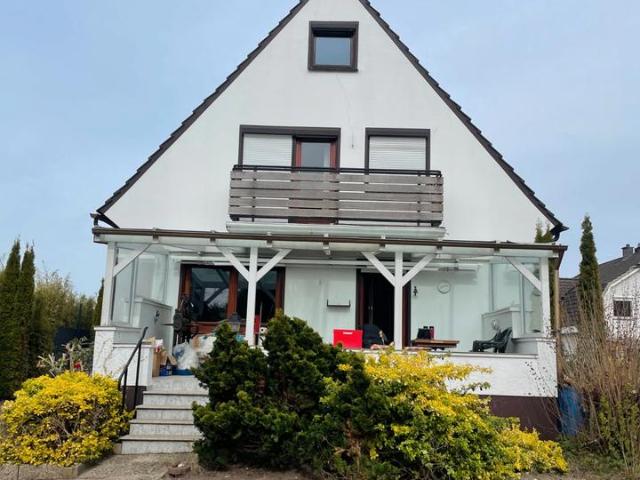 Freistehendes Einfamilienhaus mit großem Garten in Mahndorf