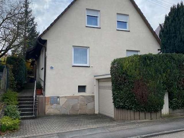 Freistehendes Einfamilienhaus mit großem Garten und großer Hütte *Wintergarten*Garage*in 74223 Flein