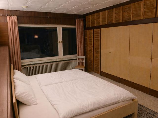 Freistehendes Einfamilienhaus mit großer Terrasse und Kamin, Berlin Amsterdam Apartments for Rent
