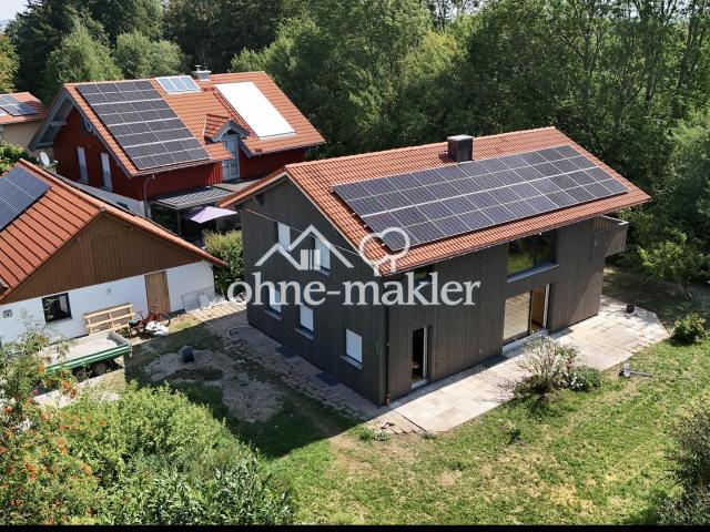 Freistehendes Einfamilienhaus mit Einliegerwohnung