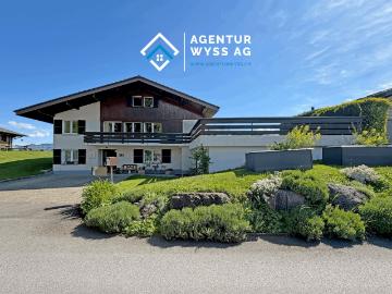 Freistehendes Einfamilienhaus mit Einliegerwohnung