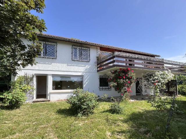 Freistehendes Einfamilienhaus mit Einliegerwohnung in Pforzheimer Südhanglage – Wartbergsiedlung