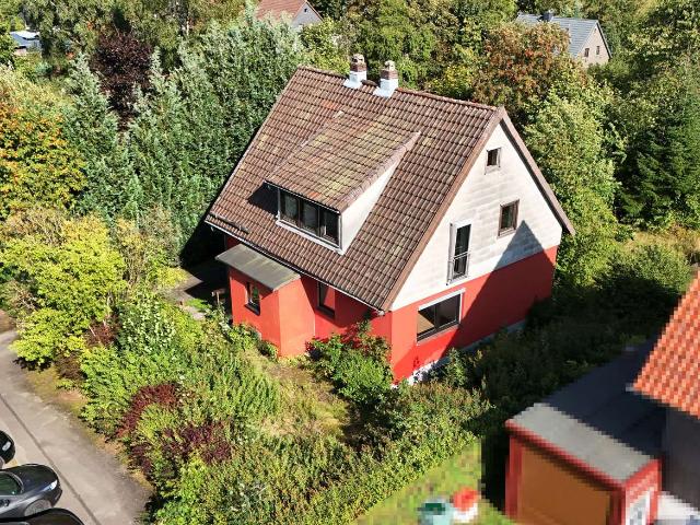 Freistehendes Einfamilienhaus mit Sanierungsbedarf in Clausthal