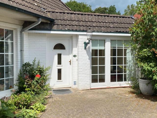 Freistehendes, Einfamilienhaus mit separat gelegener Einliegerwhg