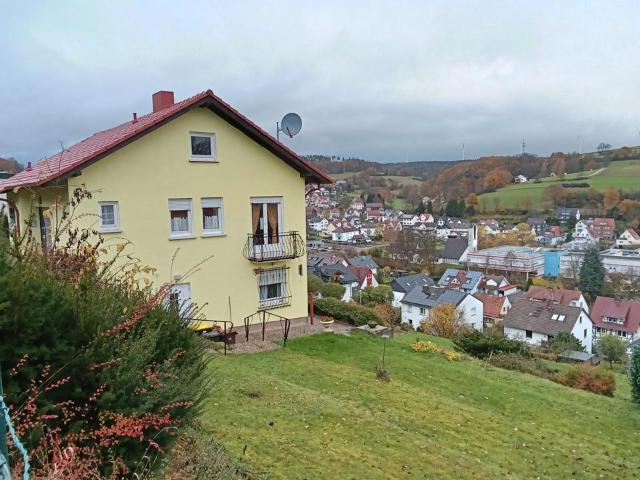 Freistehendes Einfamilienhaus mit separater Einliegerwohnung