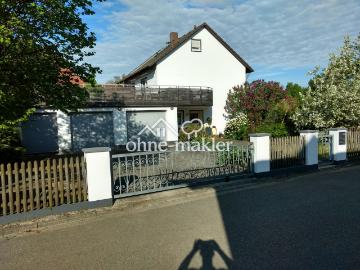 Freistehendes Einfamilienhaus mit separater Einliegerwohnung