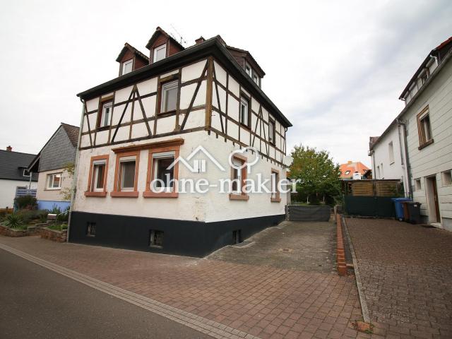Freistehendes Einfamilienhaus mit Potenzial in Otterberg *6 Zimmer, 121 qm Wohnfläche