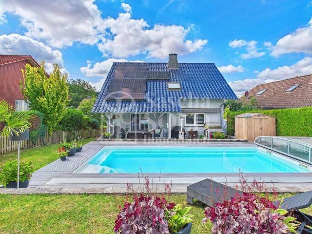 Freistehendes Einfamilienhaus mit Pool, Sauna und PV Anlage Viel Platz & Komfort in ruhiger Lage