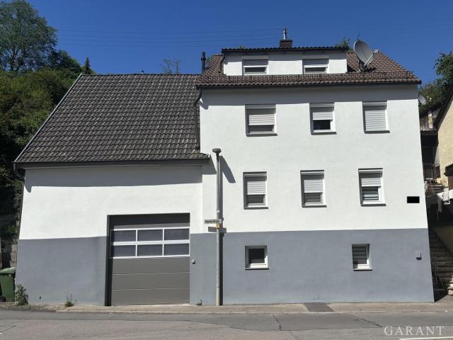 Freistehendes Einfamilienhaus mit traumhaftem Gartenparadies und Wellness Oase in Darmsheim
