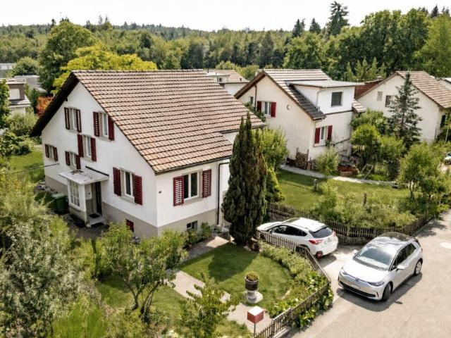 Freistehendes Einfamilienhaus nahe Gönhardwald