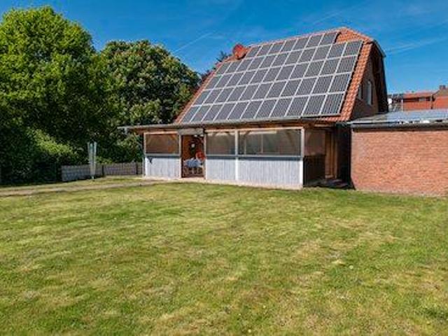 Freistehendes Einfamilienhaus, ruhige Lage, Erbpachtgrundstück