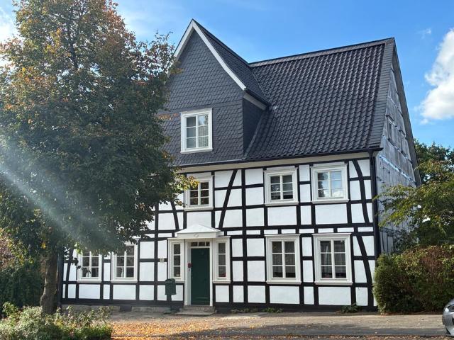 Freistehendes Fachwerkhaus mit Fernblick am Naturschutzgebiet