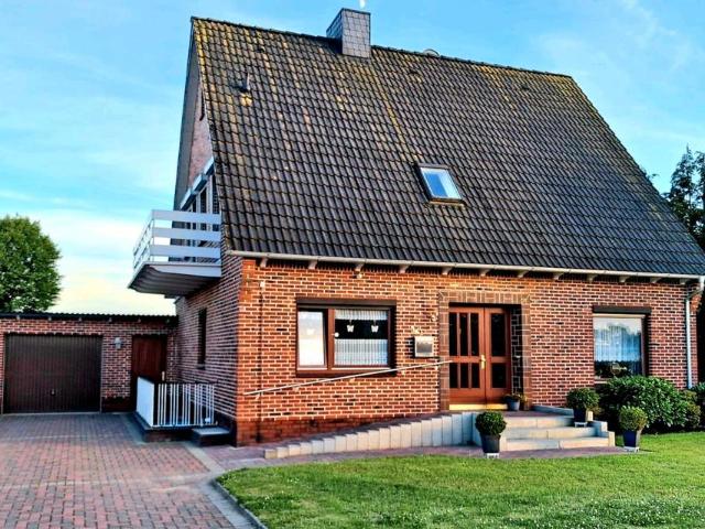 Freistehendes Familiendonizil auf unverbautem Grundstück