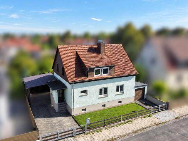 Freistehendes Familienhaus mit 6 Zimmern und großem Garten in Sömmerda