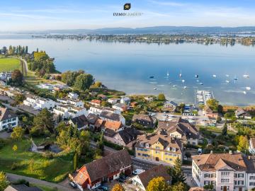 Freistehendes Fischerhus mit Seeblick