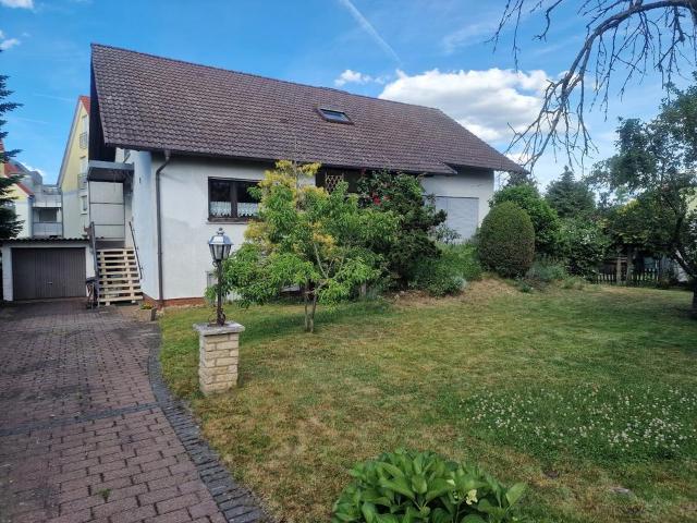 Freistehendes großzügiges Einfamilienhaus