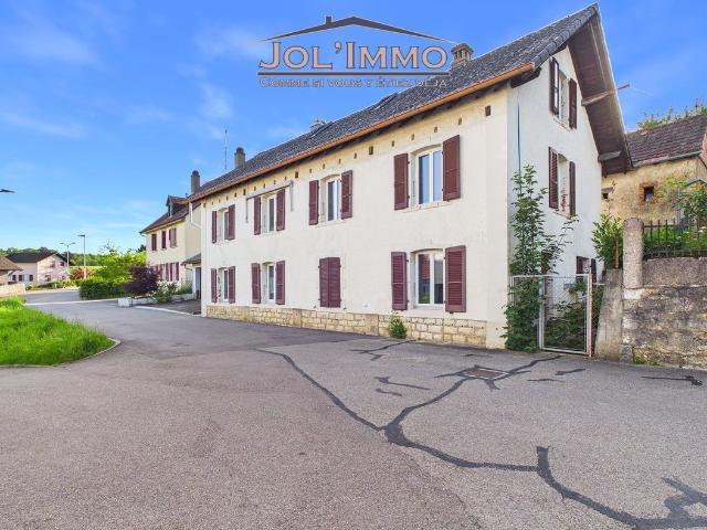 Freistehendes Haus mit grosser Parzelle – Boncourt