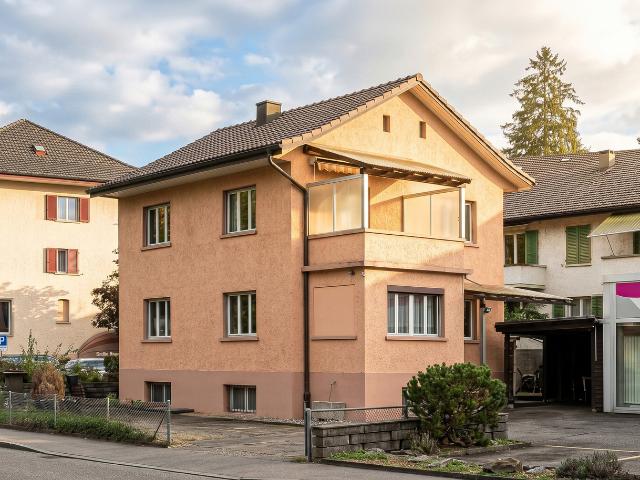 FREISTEHENDES HAUS MIT ZWEI WOHNUNGEN UND POTENZIAL