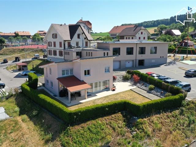 Freistehendes Haus mit 4.5 Zimmern