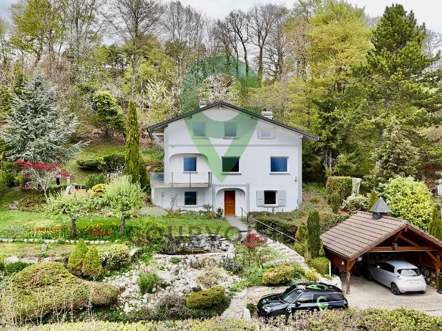6,5 Familienhaus mit atemberaubender Aussicht in der Nähe von Genolier