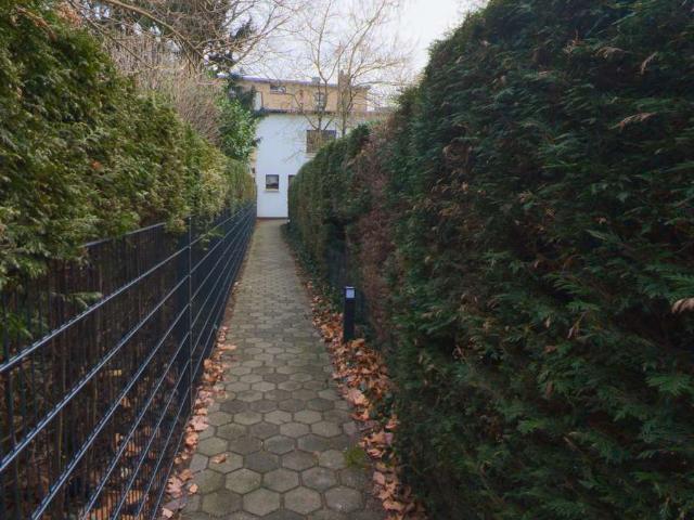 Freistehendes Hinterhaus am Inselwall ab 1.2. zu vermieten