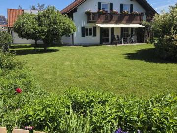 Freistehendes Landhaus in Massivbauweise