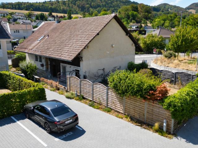 Freistehendes Raumwunder mit grossem Anbau und enormem Potenzial