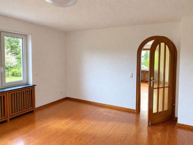 Freistehendes, schönes Wohnhhaus mit großem Sonnengarten