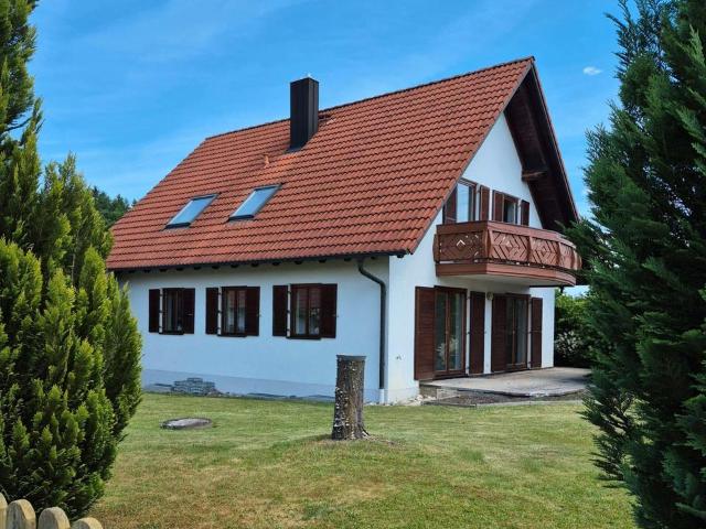 Freistehendes Wohnhaus, als EFH oder ZFH nutzbar, provisionsfrei!