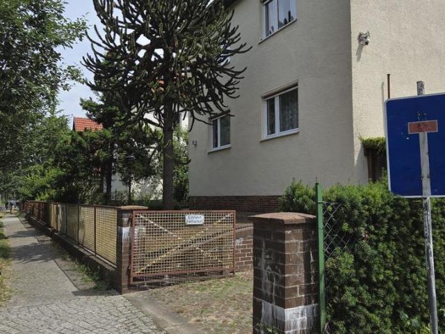 Freistehendes zwei Familienhaus in Lichterfelde, Provisionsfrei