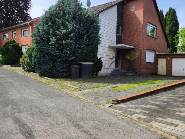 freistehendes Zweifamilienhaus in bevorzugter Lage von privat