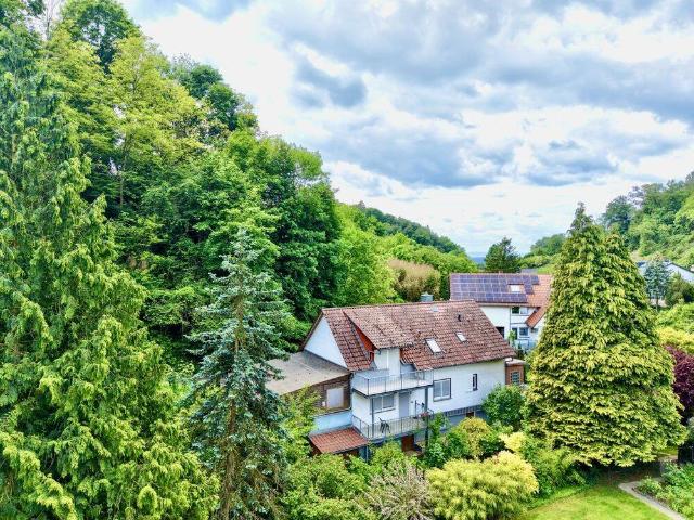 Freistehendes Zweifamilienhaus in Laudenbach