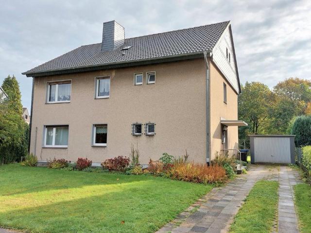 Freistehendes Zweifamilienhaus in ruhiger Lage in Opladen