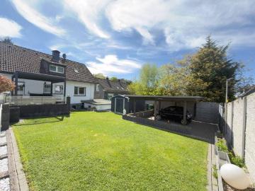 Freistehendes Zweifamilienhaus in toller Lage von Solingen Gräfrath mit Wärmepumpe, Pool, Sauna uvm