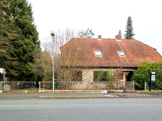 Freiraum Wunder in Bispingen: 6.200 m² Park Grundstück – Sanieren, Neubauen oder Entwickeln!