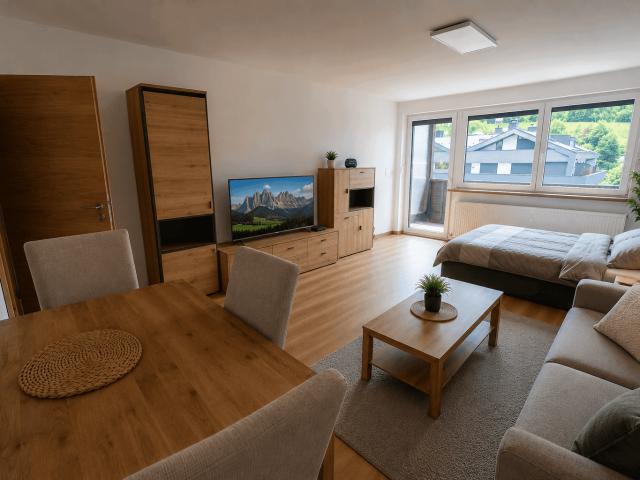 Freizeitwohnsitz! Modern renovierte Studio Wohnung mit Balkon, Bergblick, Garage in Kirchberg in Tirol