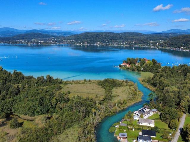 FREIZEITWOHNSITZ! Ihr kleines Paradies am Wasser – mit Häuschen und direktem Sattnitz Zugang