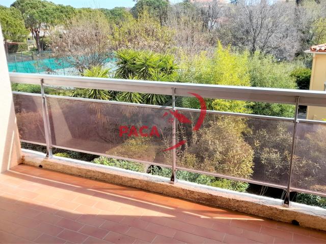 FREJUS, LOCATION T2 AVEC PARKING ET CAVE