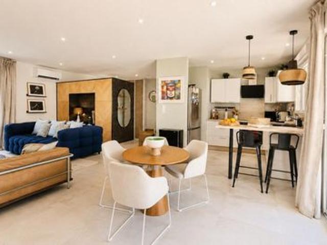 Fréjus – Villa contemporaine de 100 m² avec piscine, vendue meublée