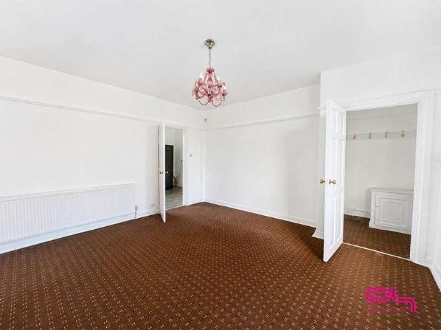 French Grove, Bolton, BL3