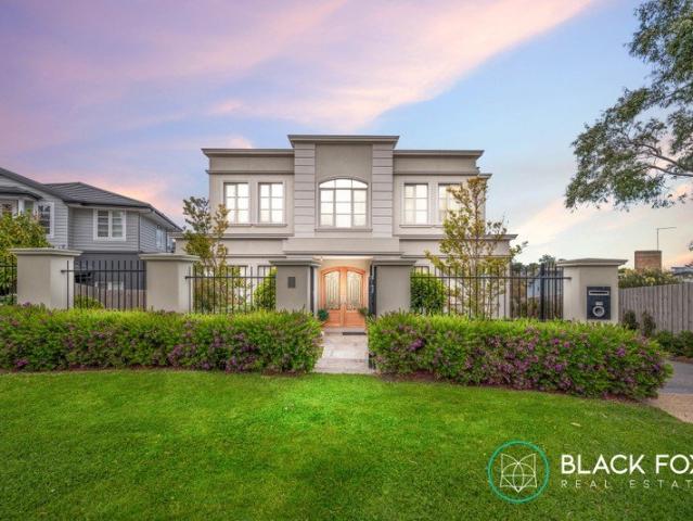 French Provincial Ranelagh Elegance with Direct Beach Access