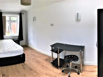 Frenchay Park Road, Bristol BS16, 1 bed semi detached house to rent, £695 pcm | PrimeLocation