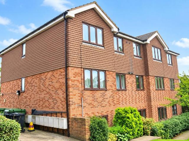 Frenches Court, Frenches Road. 1 bed apartment to rent £1,350 pcm £312 pw