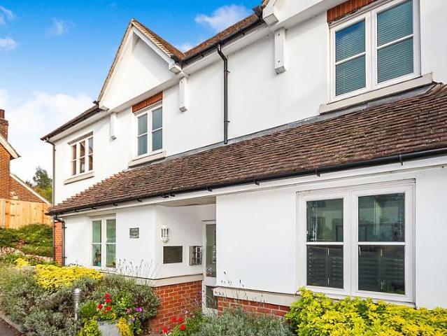 Frenches Road, Redhill RH1, 1 bed property to rent, £1,350 pcm | PrimeLocation