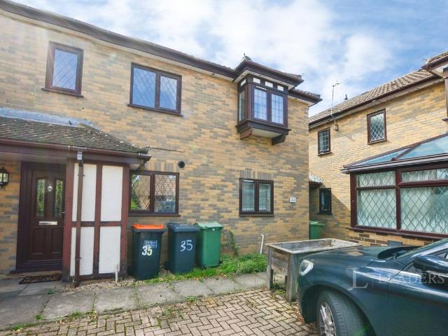 Frenchmans Close, Toddington, Dunstable LU5, 2 bed property to rent, £1,350 pcm | PrimeLocation