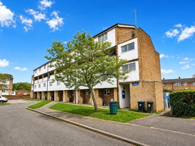 Frenchs Wells, Goldsworth Park, Woking, Surrey GU21, 2 bed maisonette to rent, £1,500 pcm | PrimeLocation