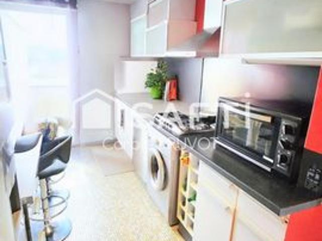 Freneuse Appartement lumineux de 94m2 / 2 chambres / Balcon / Box